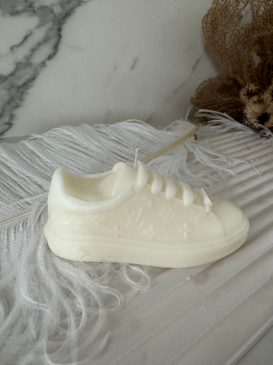 Candle inspired by sneakers LV small